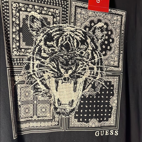 GUESS Black Graphic Men's T-Shirt - Picture 5 of 11
